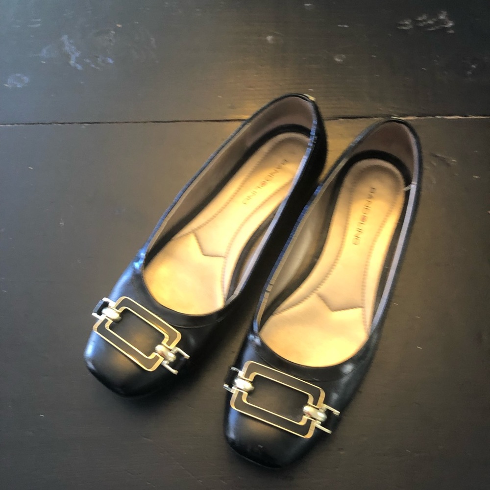 Bandolino Black Flats with Enamel Buckle Women’s SZ 7
